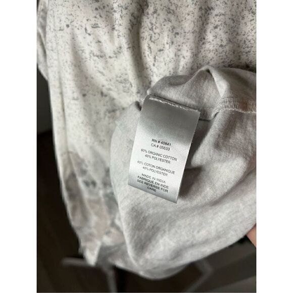 Aventura Gray Shaded Organic Cotton V-Neck Short Sleeve Top Size Small - Picture 5 of 6